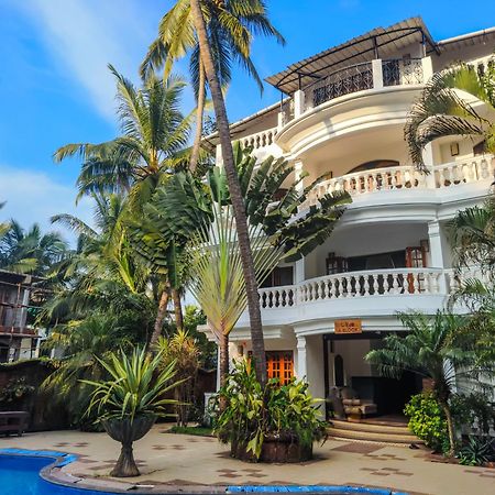 Olive Hotel Alidia Beach Resort By Embassy Group Baga Exterior photo
