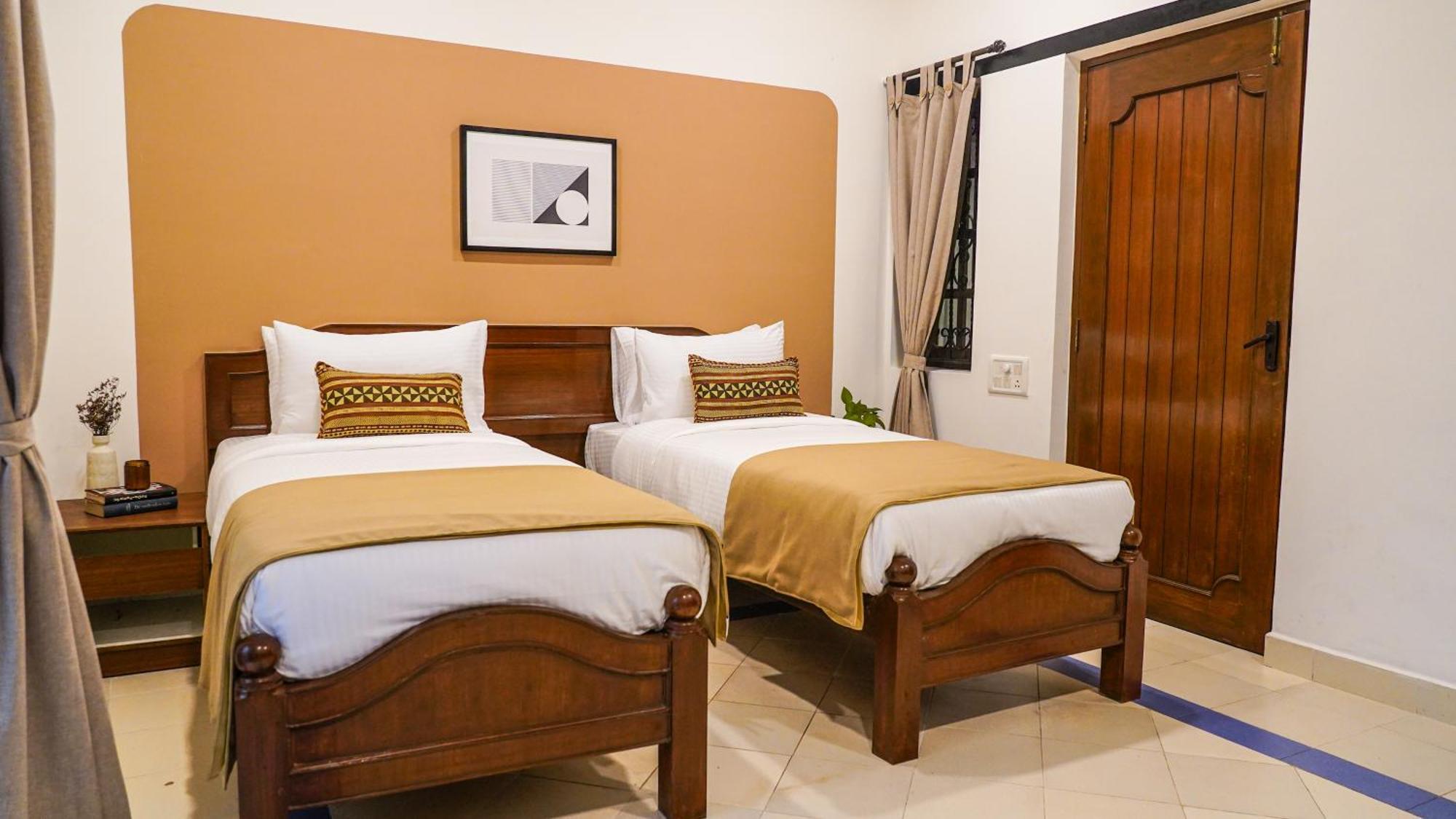 Olive Hotel Alidia Beach Resort By Embassy Group Baga Exterior photo