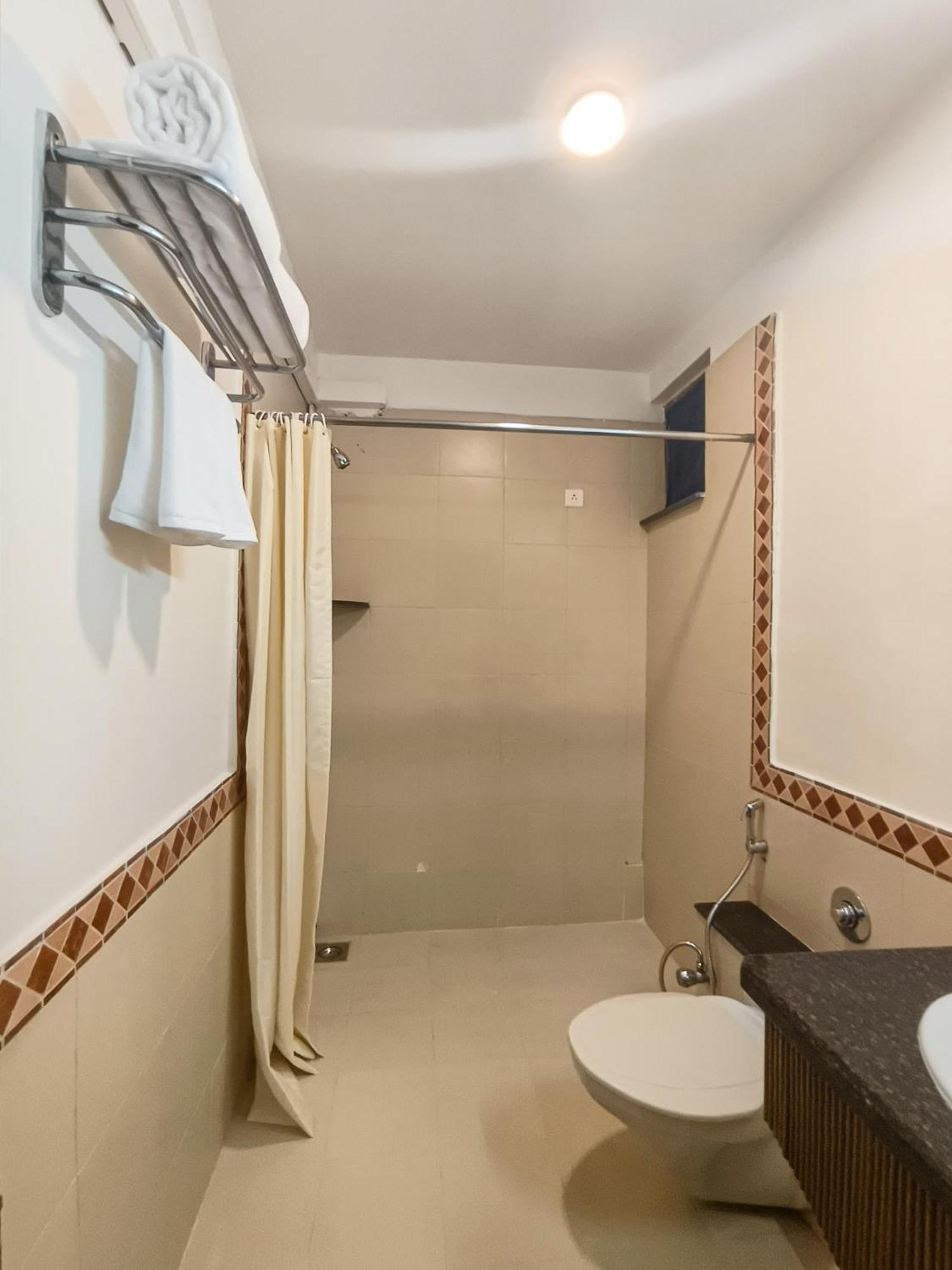 Olive Hotel Alidia Beach Resort By Embassy Group Baga Exterior photo