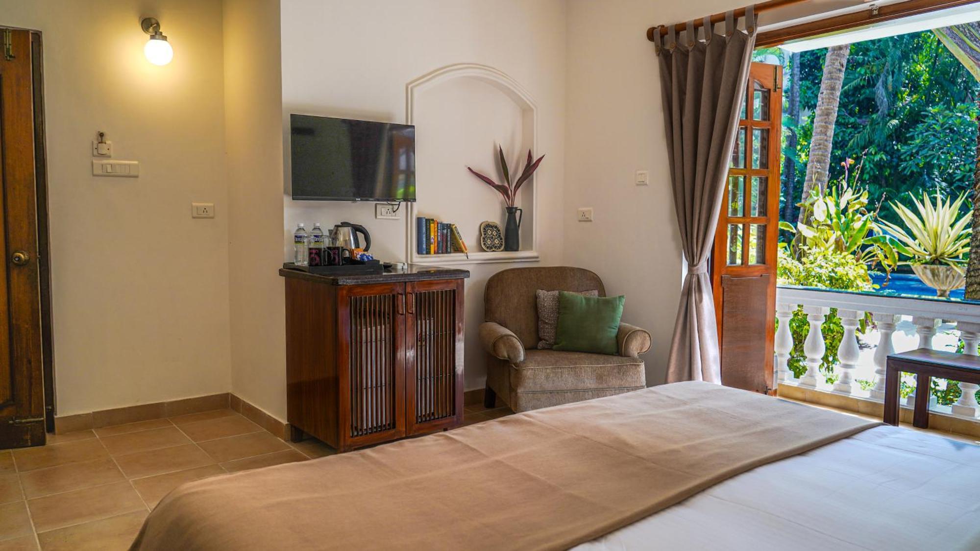 Olive Hotel Alidia Beach Resort By Embassy Group Baga Exterior photo